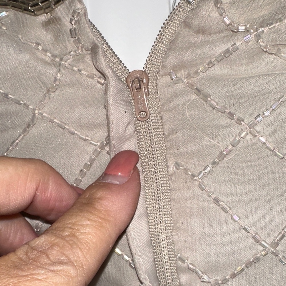 Papell Boutique Cream Beaded Blouse 100% Silk - Picture 7 of 8